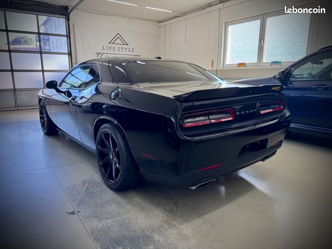 Dodge CHALLENGER R/T 5.7 V8 HEMI 381 ch – Toit ouvrant – CarPlay – Cuir intégral (image 6)
