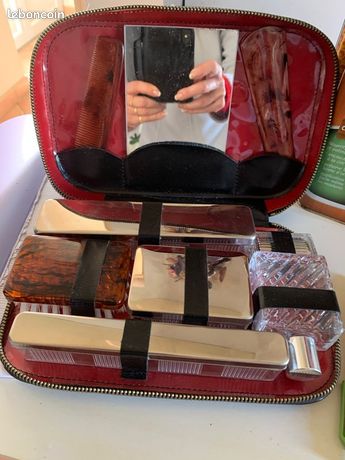 Trousse De Toilette Vintage Ancienne – Accessoire De Voyage Rétro, Occasion Avec Traces D'usure, Fabrication France
