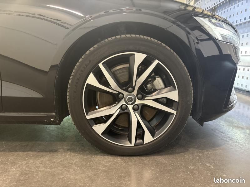 Volvo V60 T6 AWD 253+145ch R-Design Geartronic 8 (image 17)