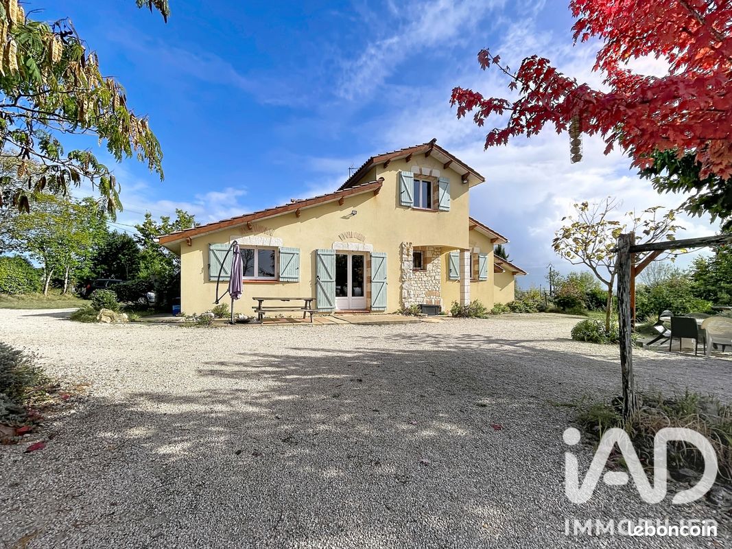 Maison 7 pièces 181 m² · à Roquefort · 181 m² · 314 999 €