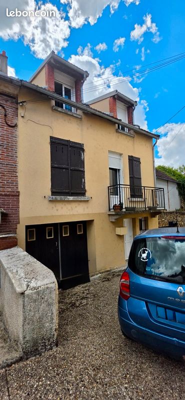 Maison 4 pièces 70 m² · à Saint-Julien-du-Sault · 70 m² · 19 000 €
