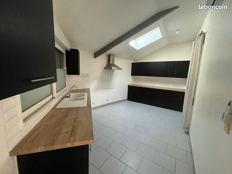 Maison 3 pièces 92 m² · aux Bordes · 92 m² · 750 €/mois