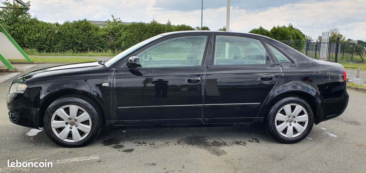 AUDI A4 Série 2 Phase 2 (8EC) 2.5 TDi V6 163cv (image 2)
