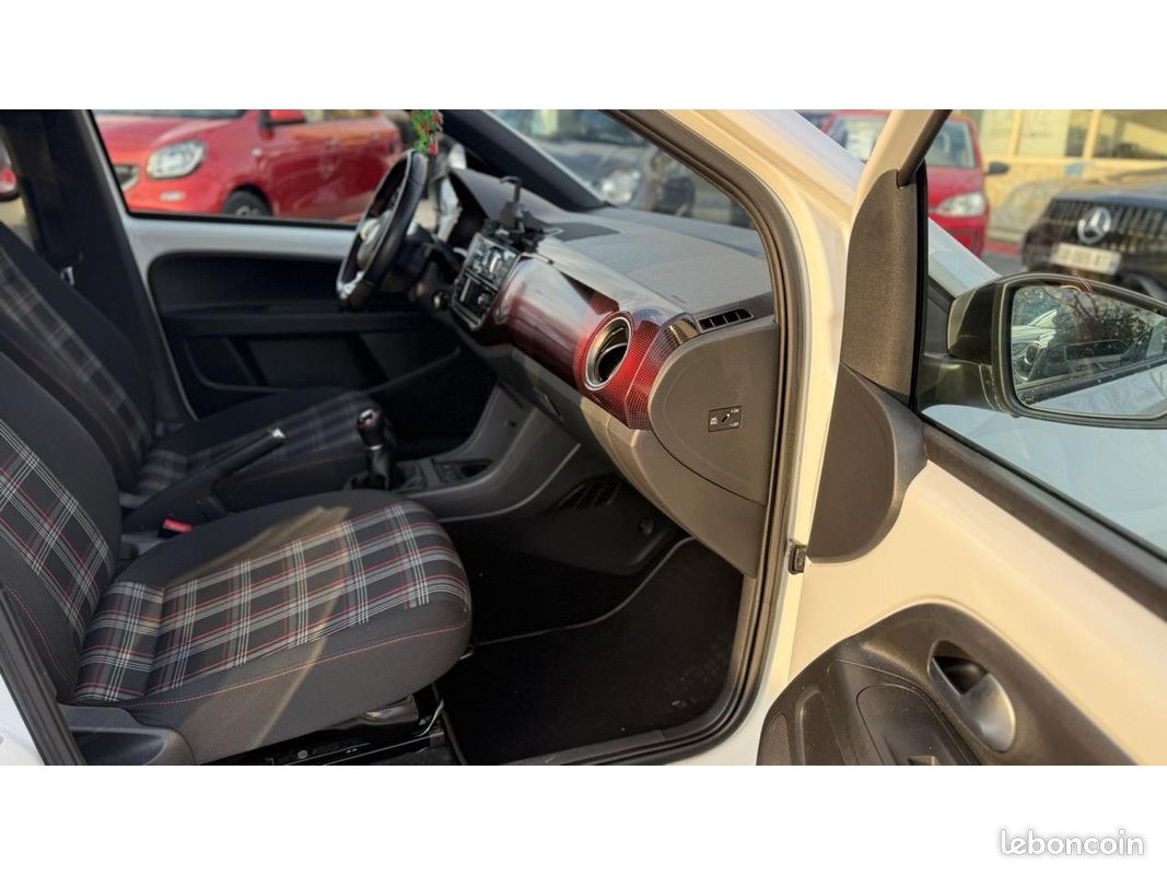 VOLKSWAGEN UP 1.0 TSI BlueMotion 115cv GTI Boite 6 (image 10)