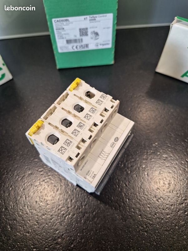Acti9 iC60N Disjoncteur 4p 16a Courbe c - Bricolage