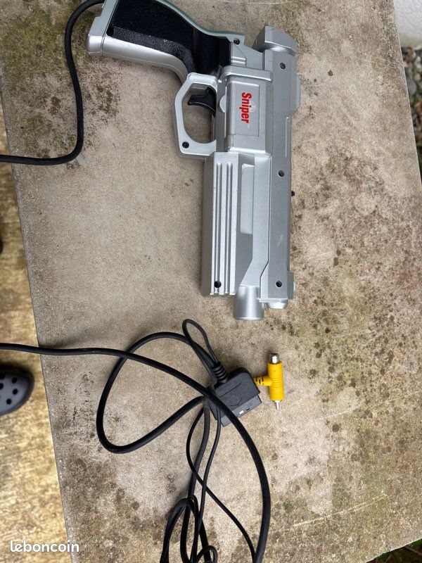 Pistolet PlayStation 1 édition limitée (image 2)