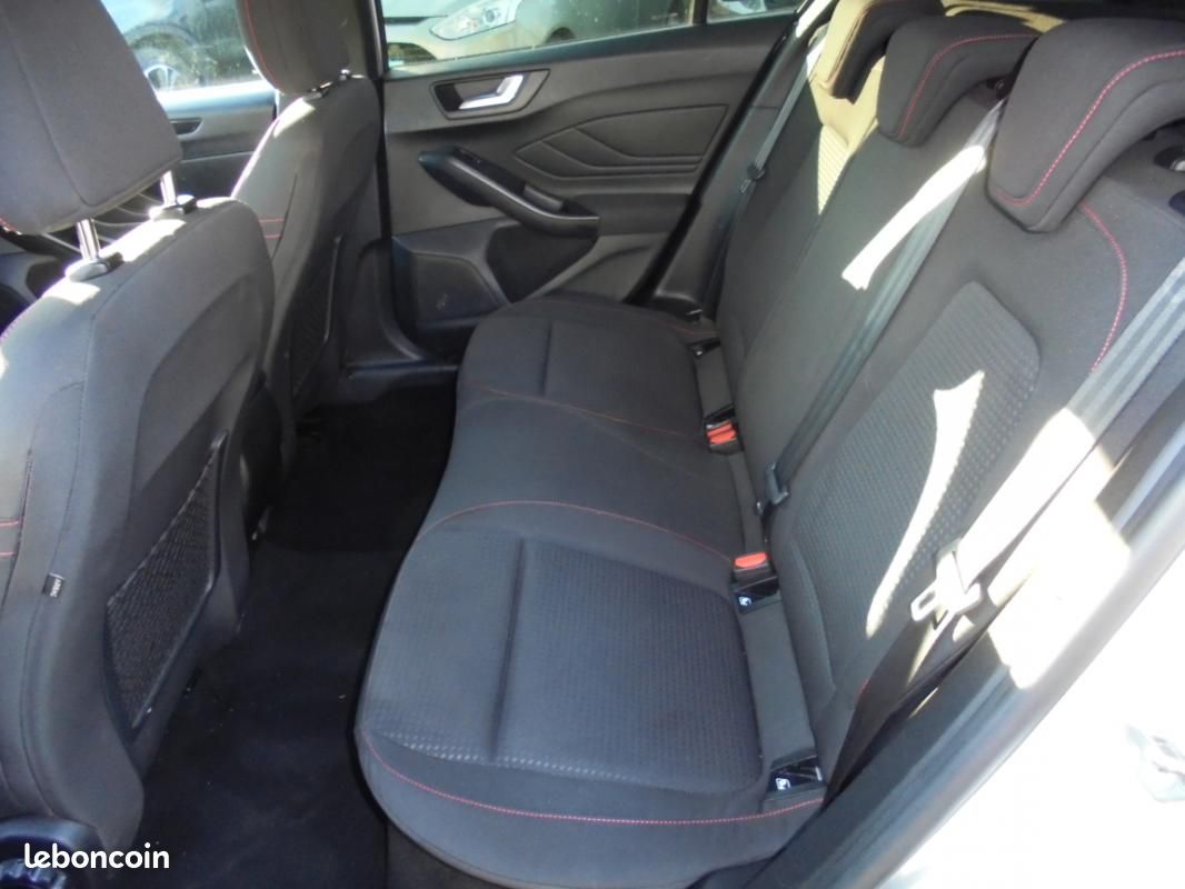 Ford Focus 1.0 EcoBoost 125 BVA8 ST Line (image 10)