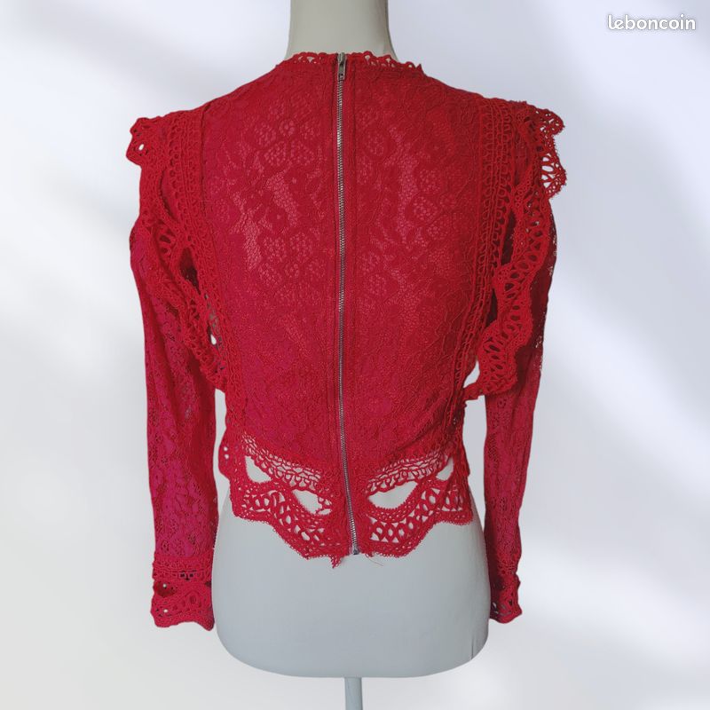 Haut dentelle rouge (image 2)