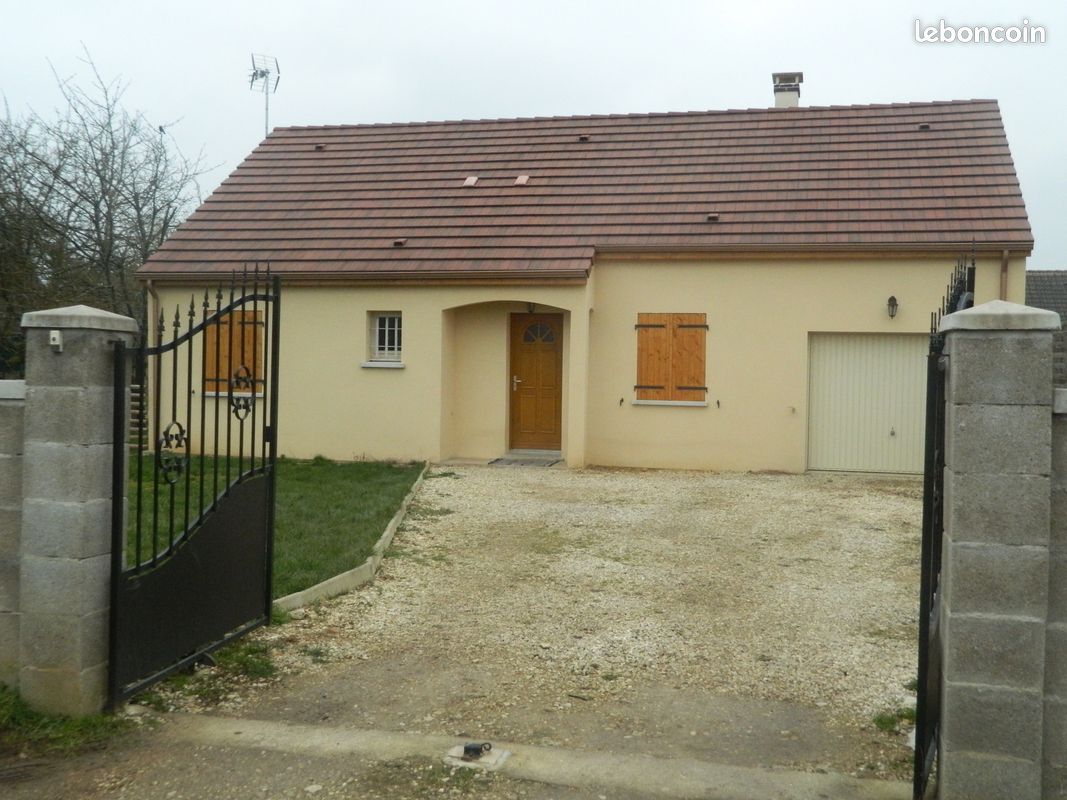Maison 4 pièces 80 m² · à Gurgy · 80 m² · 800 €/mois