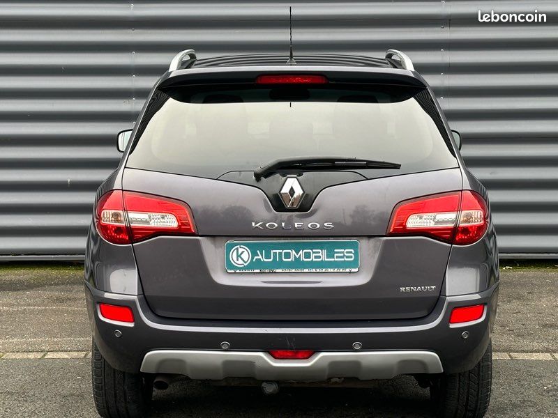 RENAULT KOLEOS 2.0 DCI 173CH / 122000Km / ÉDITION NIGHT&DAY / PACK BOSE / TOIT OUVRANT / GPS / BLUETOOTH / RÉGULATEUR DE VITESSE / RADAR DE RECUL AVANT&ARRIÈRE *GARANTIE 3 MOIS (image 4)