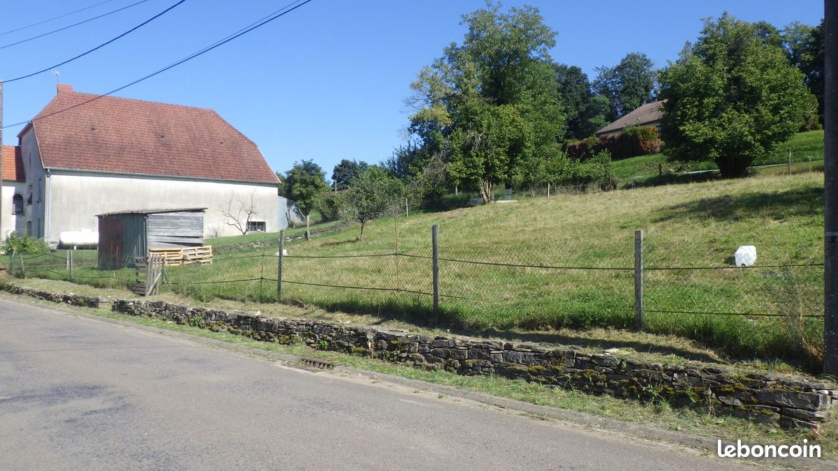 Terrain 1715 m² · à Vaux-le-Moncelot · 25 000 €