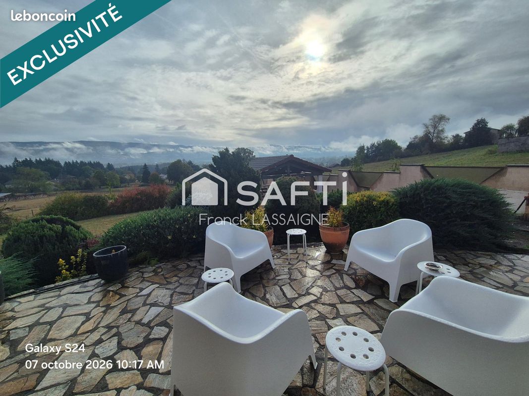 Maison 8 pièces 273 m² · à Ambert · 273 m² · 358 000 €