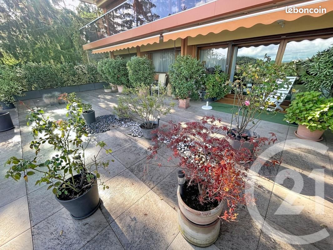 Appartement 6 pièces 144 m² · à Royat · 144 m² · 299 900 €