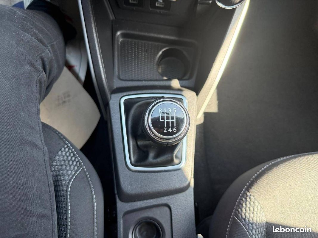 DACIA Duster ECO-G 100 4x2 Prestige + (image 22)