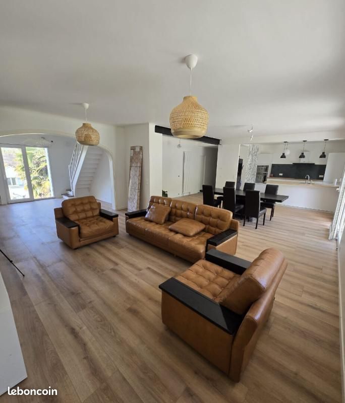 Maison 7 pièces 194 m² · à Triel-sur-Seine · 194 m² · 2 400 €