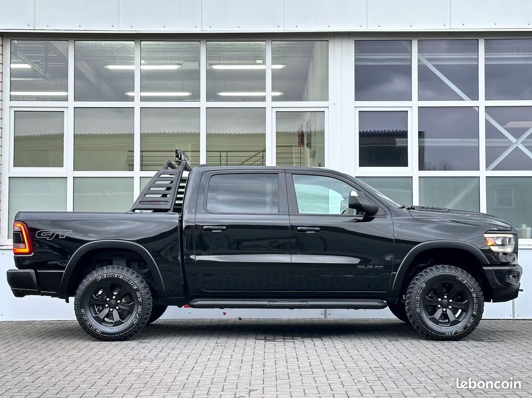 Dodge RAM 1500 Rebel GT 5.7 HEMI eTorque 401 ch 4x4 – Pano – HUD – Harman Kardon – GPL (image 5)