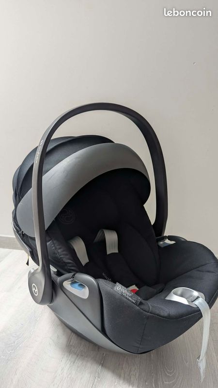 Siège auto / Cosy Cybex Platinium Cloud Z i-size noir (image 1)