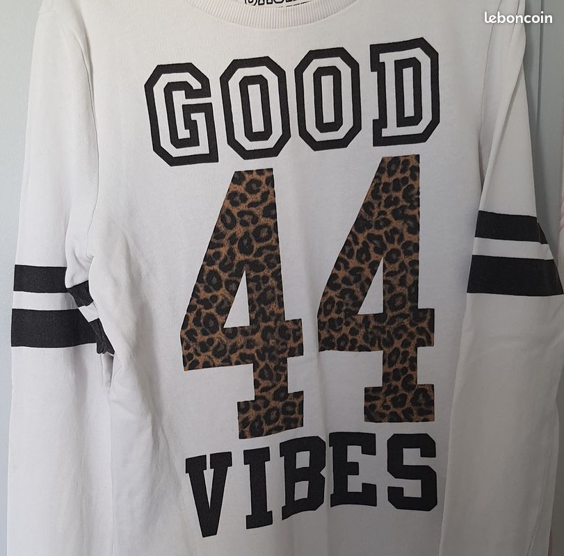 Pull blanc (image 2)