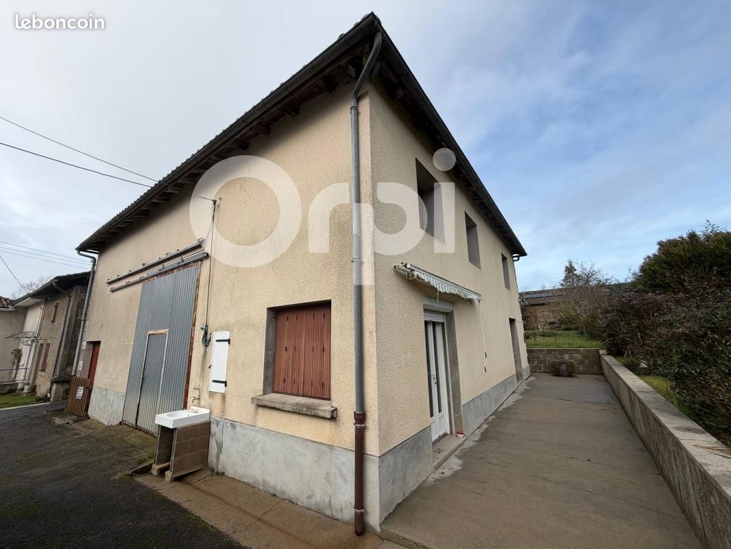 Maison 4 pièces 84 m² · à Chassenon · 84 m² · 77 500 €