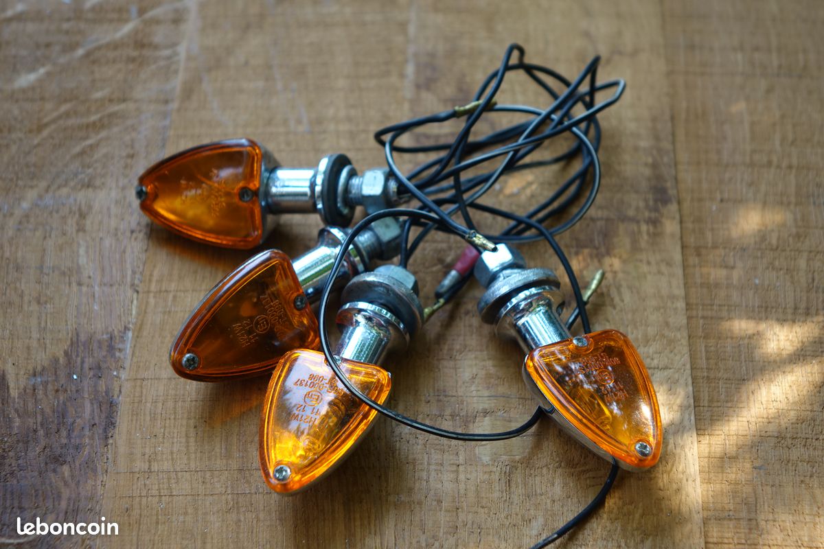 Lot de 4 clignotants moto (image 1)