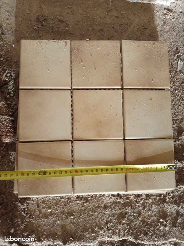 Carrelage petits carreaux beige vintage (image 1)