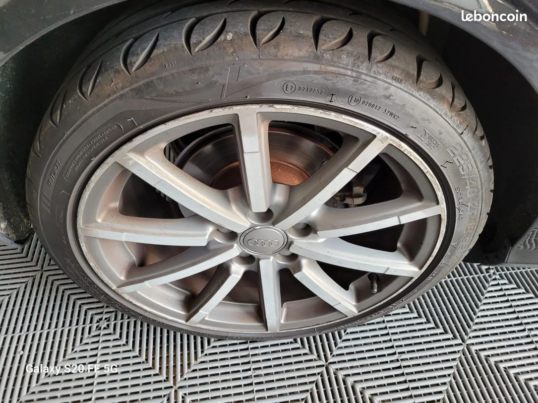 AUDI A3 BERLINE 35 TFSI CoD 150 S tronic 7 Design Luxe + VOLANT SLINE / S-LINE + SIEGES CUIR + ATTELAGE + ENTRETIEN AUDI (image 34)