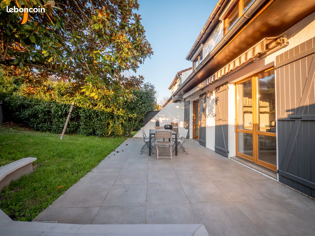 Jolie villa avec jardin (image 1)
