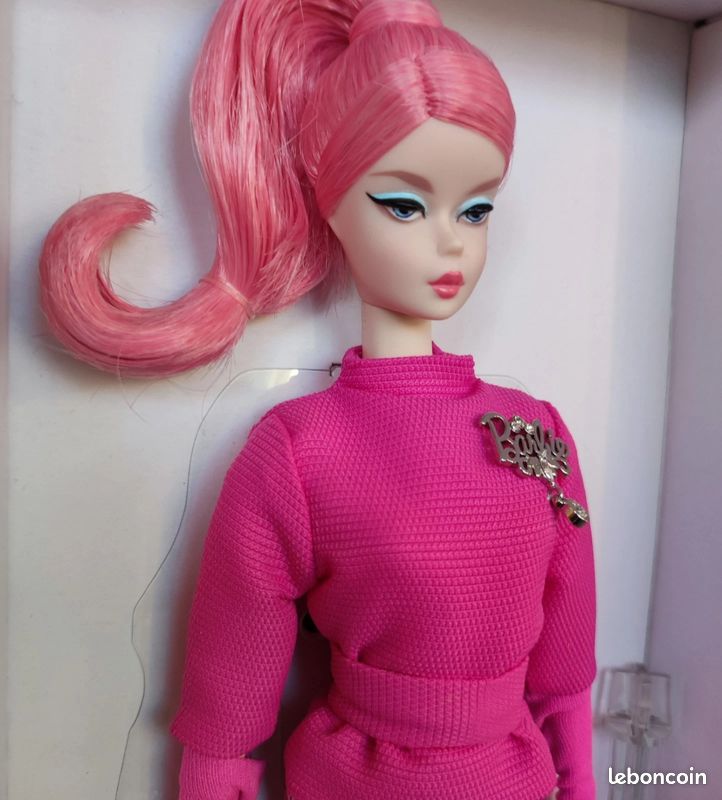 Silkstone Barbie 2019, Proudly Pink Doll, 60th Anniversary NRFB (image 2)