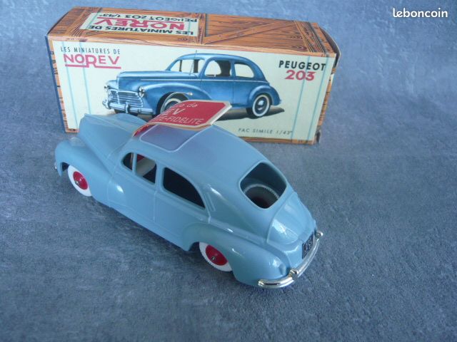 A34 Solido Prestige 8156 Peugeot 203 Découvrable 1954 Gris 1:18 Neuf + Boite | UK