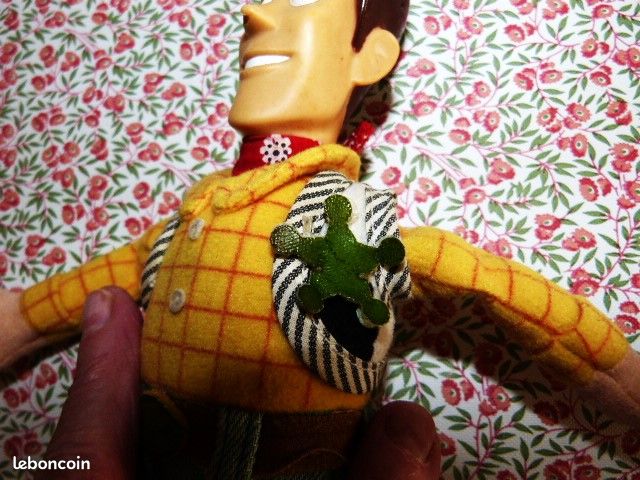 Figurine de 30 cm : Woody Toy Story (image 13)