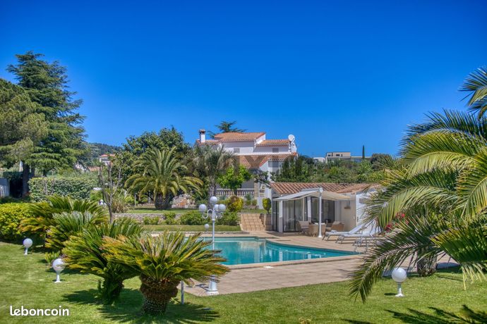 Propriété 6 pièces 165 m²