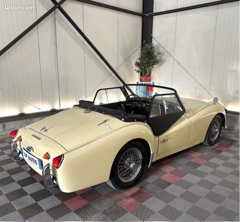 đ TRIUMPH TR3 CABRIOLET Sport â Roadster Anglais dâException âą Overdrive âą Hard-Top âą Ătat Remarquable âą VĂ©hicule de Collection (image 2)