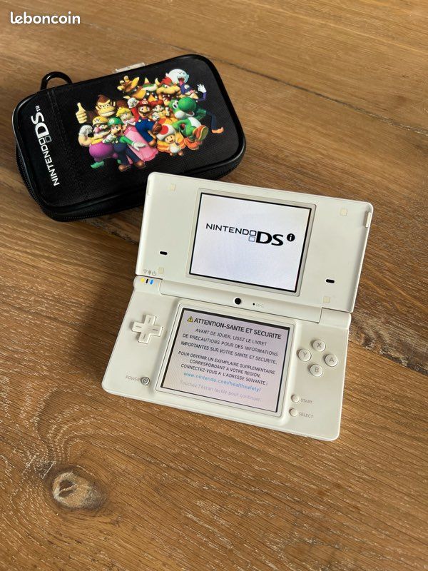 Nintendo DSi Blanche + Pochette Mario (image 2)