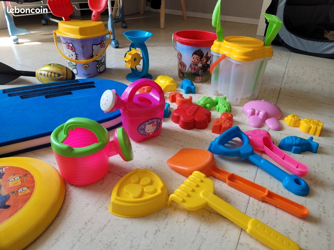 Bouée lots+jeux de plage (image 10)