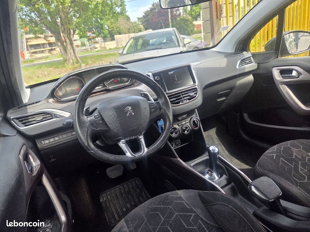 Peugeot 2008 1.6 e-HDi 92ch FAP ETG6 BLUE LION Active (image 8)