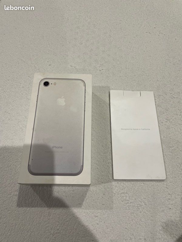 iPhone 1 (2G - Edge) 16Go | Jamais activé boîte complète