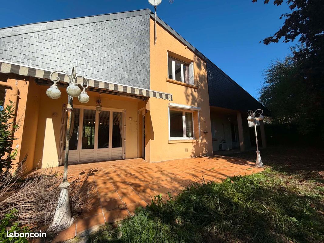 Maison 7 pièces 170 m² · à Balan · 170 m² · 256 000 €