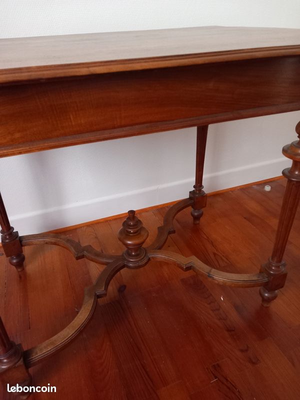 Table bureau louis XVI en noyer (image 2)