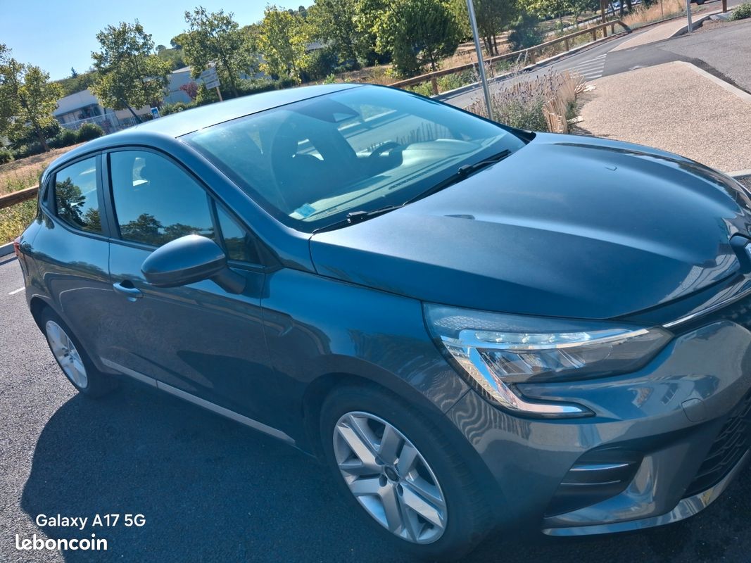 Renault clio (image 3)