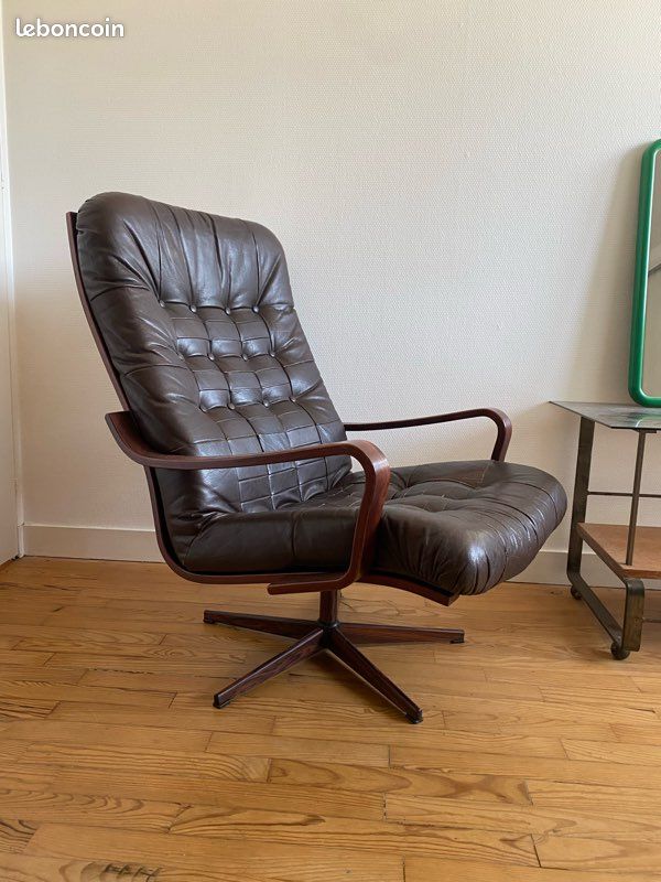 Paire de fauteuils vintage pivotants en cuir marron (image 1)