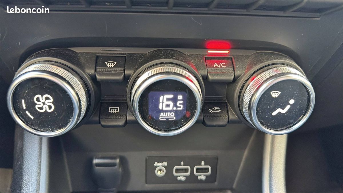 Renault captur tce 140 21 intens (image 15)