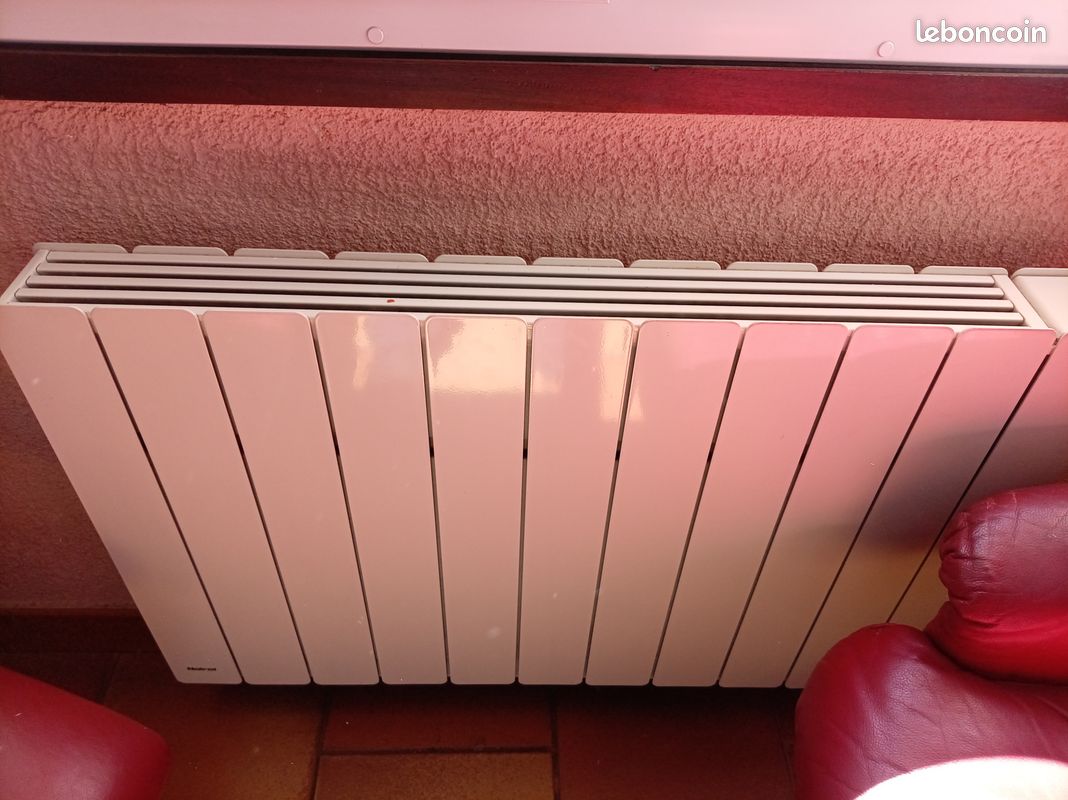Lot de 7 Radiateur Electrique ( 200 les 7 NEGOCIABLE ) )de différentes grandeur , avec supports et câble . Envoi des dimensions sur demande (image 2)