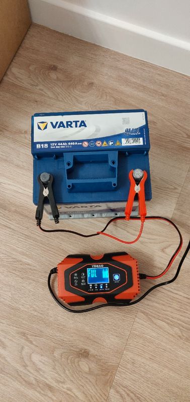 Batterie Varta Blue Dynamic B18 12 V 44Ah 440 Amps - Équipement auto