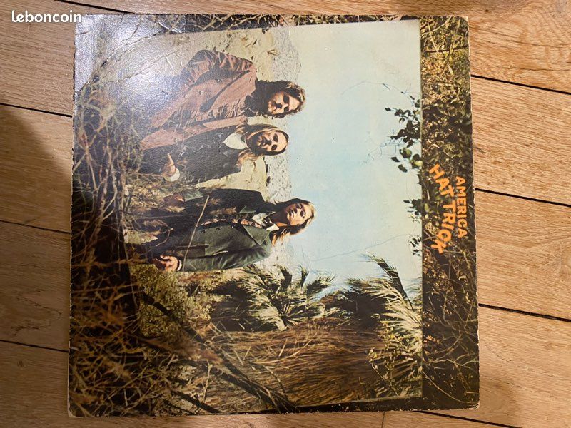 Vinyle America Hat Tric (image 1)