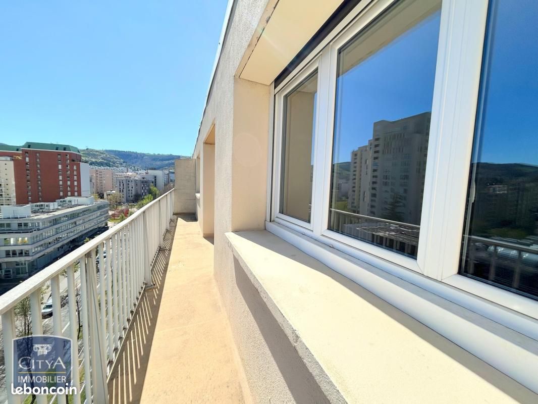 Appartement 3 pièces 61 m² · à Saint-Étienne · 61 m² · 55 000 €