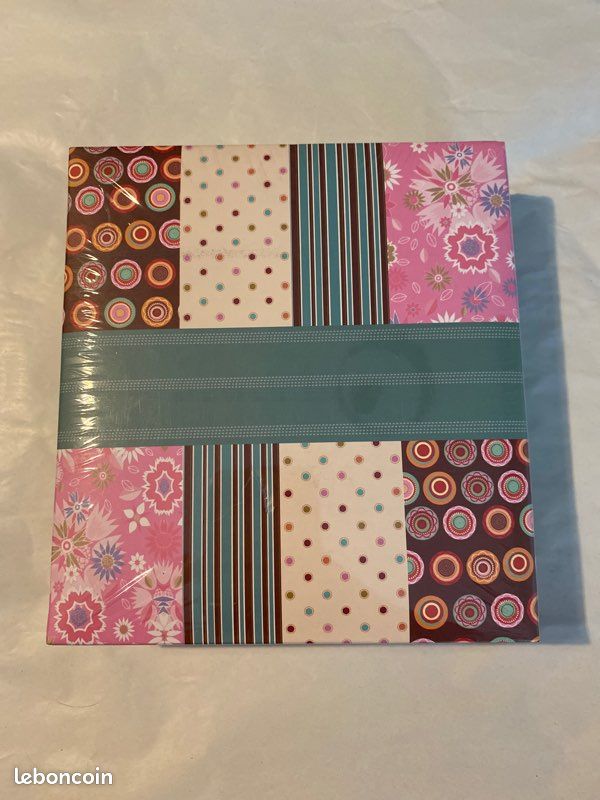 Album photo neuf sous blister – Style patch/scrapbooking « Love » (image 2)