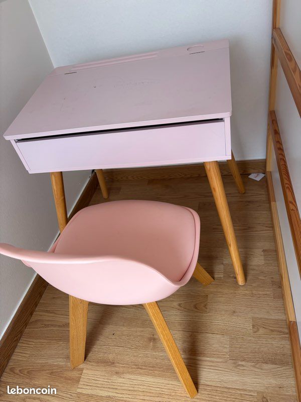 Petit bureau avec chaise (image 1)