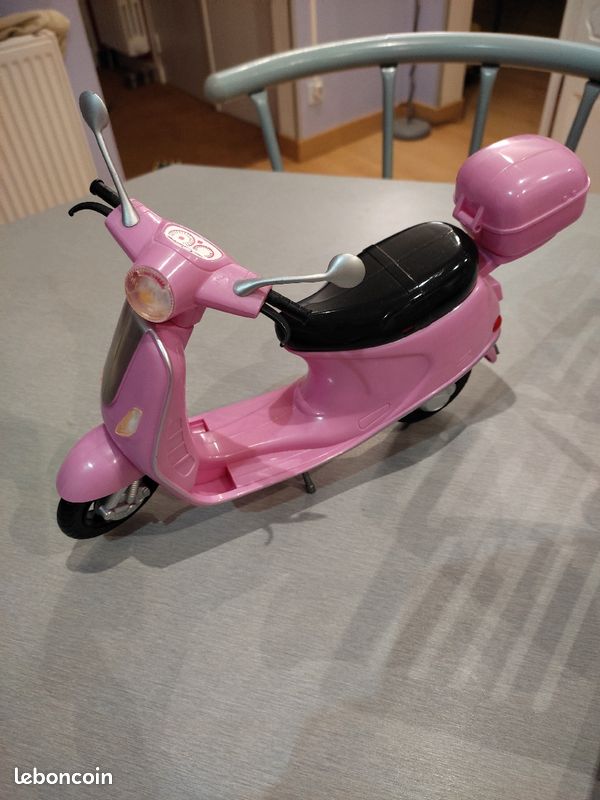 Scooter lolly (image 1)