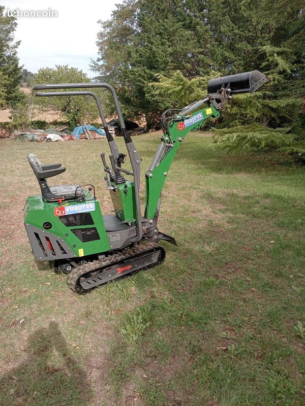 Mini pelle 800kg (image 2)