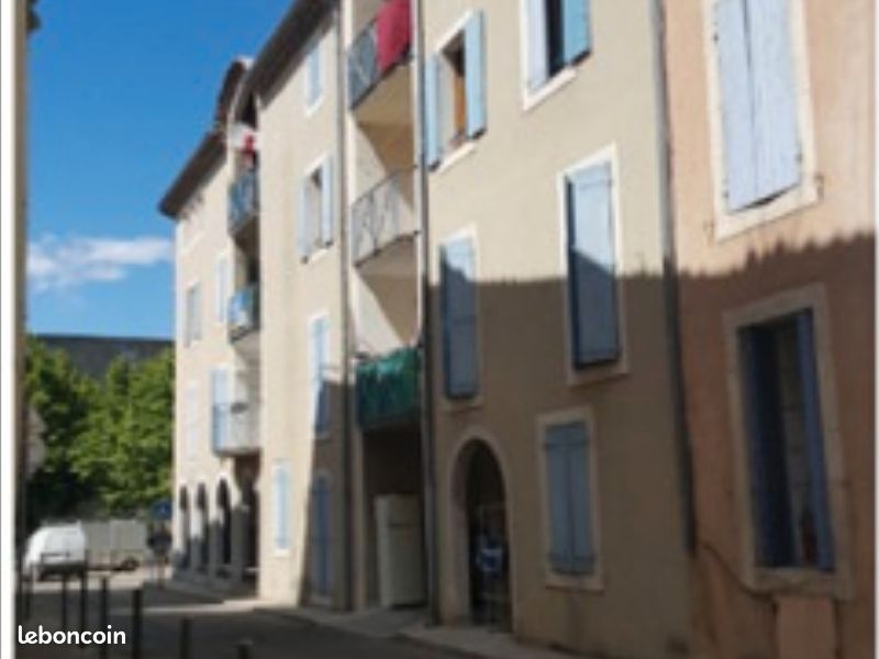 Appartement 4 pièces 87 m² · à Pont-Saint-Esprit · 87 m² · 685 €